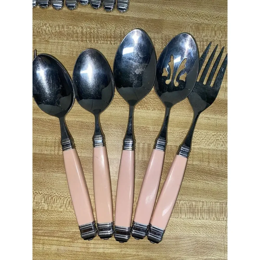 Mikasa 30 pieces